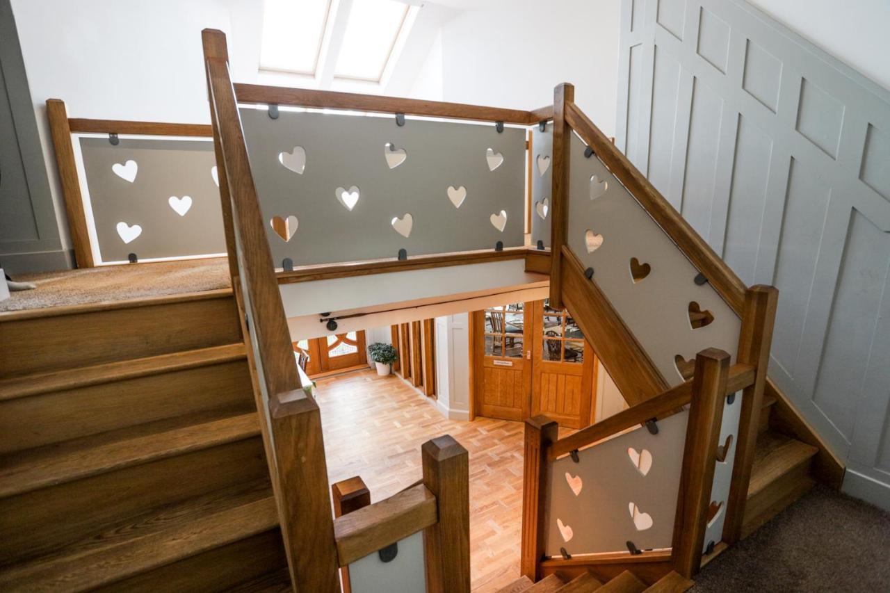 Crackin View Guest House Хексем Экстерьер фото
